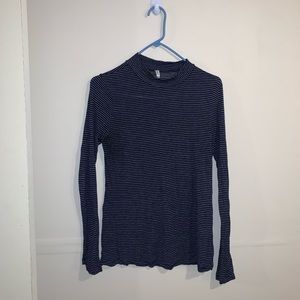 Women’s turtle neck shirt